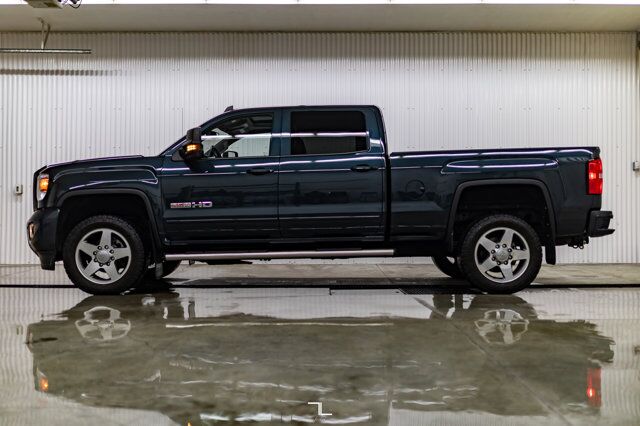 2019 GMC Sierra 2500HD 4x4 Crew Cab All Terrain Leather Roof Nav BCam Red Deer AB