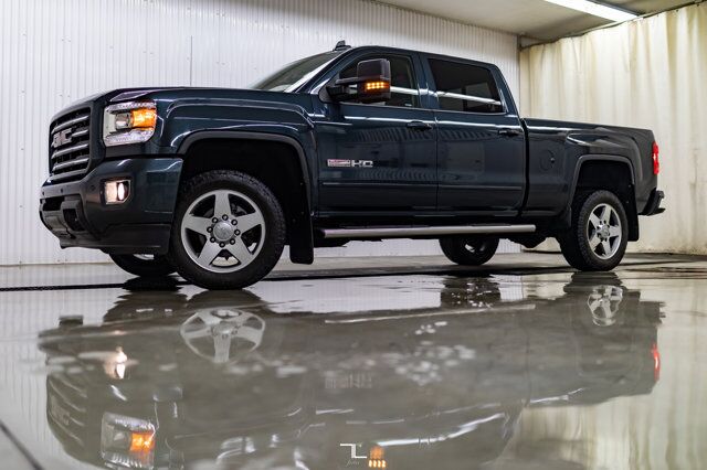 2019 GMC Sierra 2500HD 4x4 Crew Cab All Terrain Leather Roof Nav BCam Red Deer AB