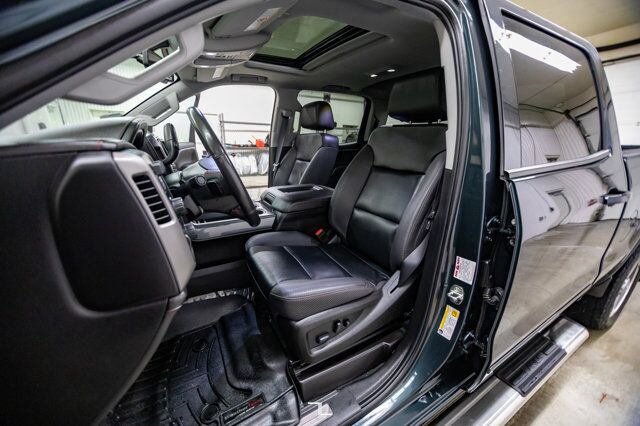 2019 GMC Sierra 2500HD 4x4 Crew Cab All Terrain Leather Roof Nav BCam Red Deer AB