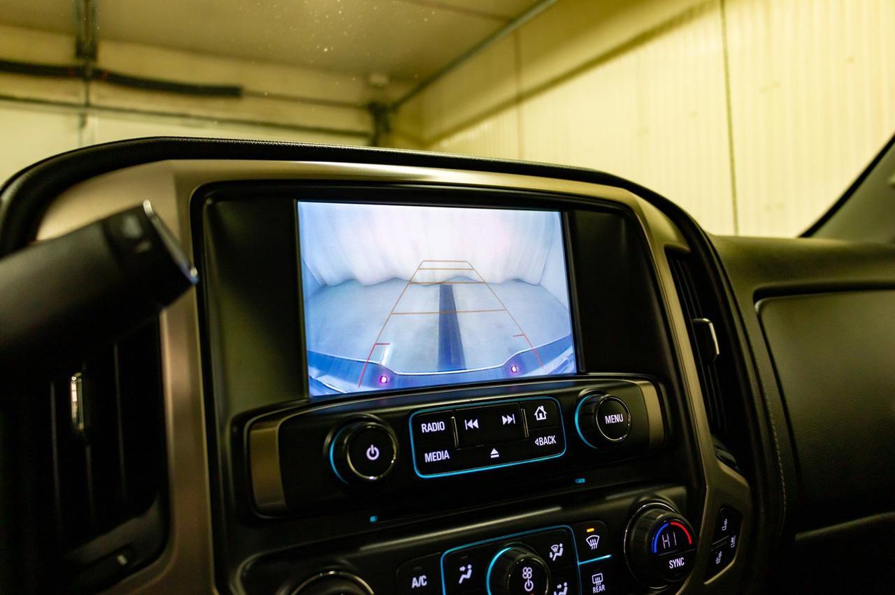 2019 GMC Sierra 2500HD 4x4 Crew Cab Denali Diesel Leather Roof Nav Red Deer AB