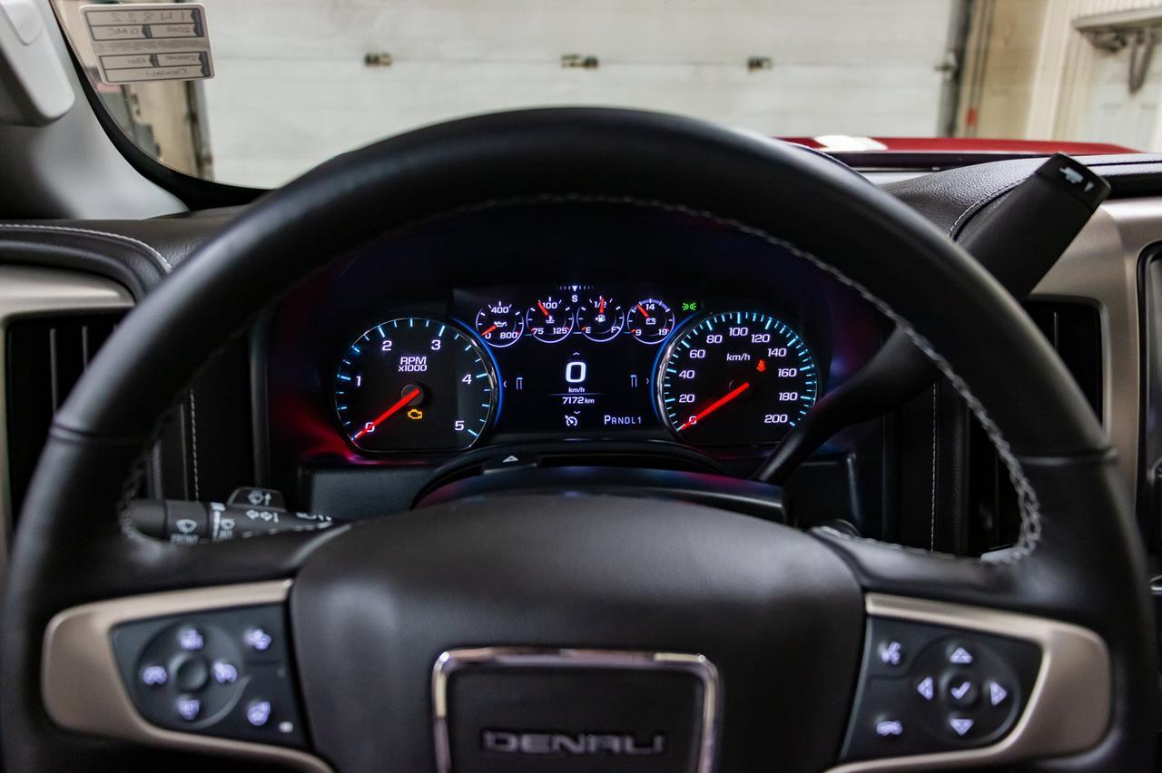 2019 GMC Sierra 2500HD 4x4 Crew Cab Denali Diesel Lift Leather Roof Nav Red Deer AB