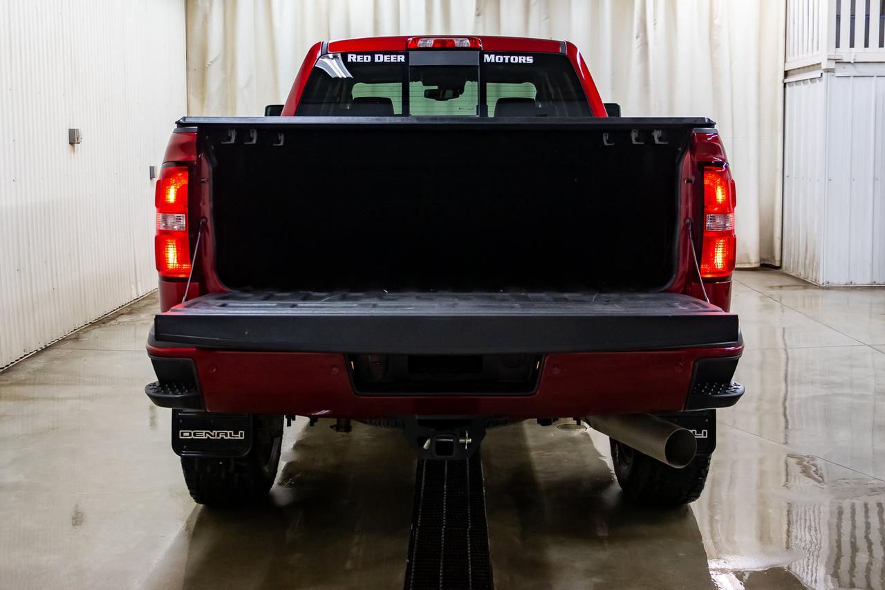 2019 GMC Sierra 2500HD 4x4 Crew Cab Denali Diesel Lift Leather Roof Nav Red Deer AB