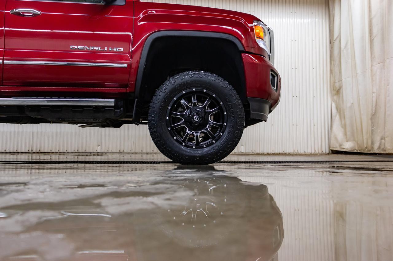 2019 GMC Sierra 2500HD 4x4 Crew Cab Denali Diesel Lift Leather Roof Nav Red Deer AB