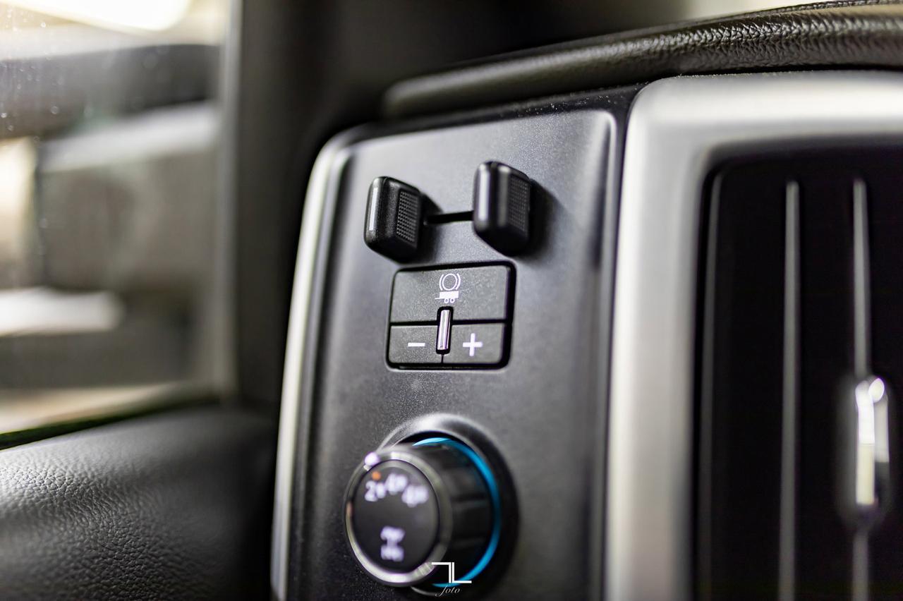 2019 GMC Sierra 2500HD 4x4 Crew Cab SLE Leather Red Deer AB