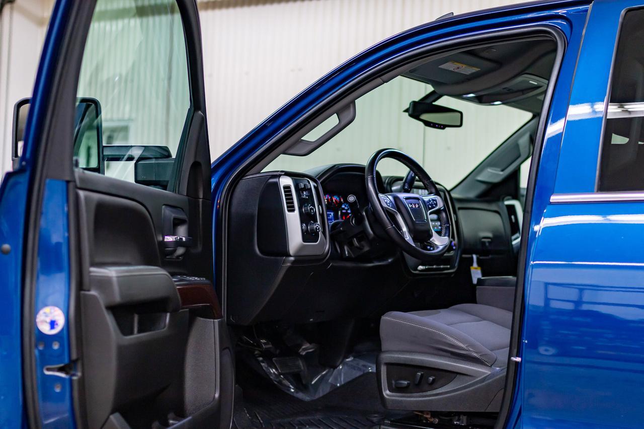 2019 GMC Sierra 2500HD 4x4 Crew Cab SLE Z71 BCam Red Deer AB