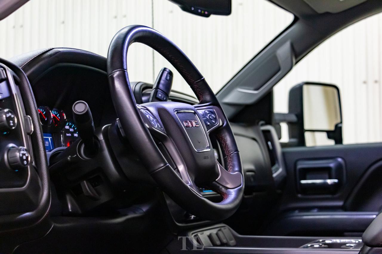 2019 GMC Sierra 2500HD 4x4 Crew Cab SLT All Terrain Leather BCam Red Deer AB