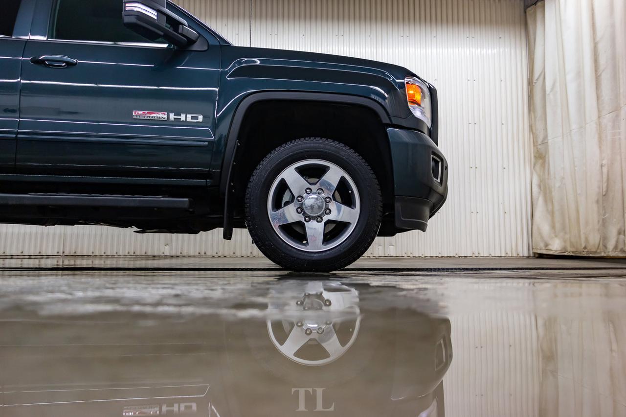2019 GMC Sierra 2500HD 4x4 Crew Cab SLT All Terrain Leather BCam Red Deer AB