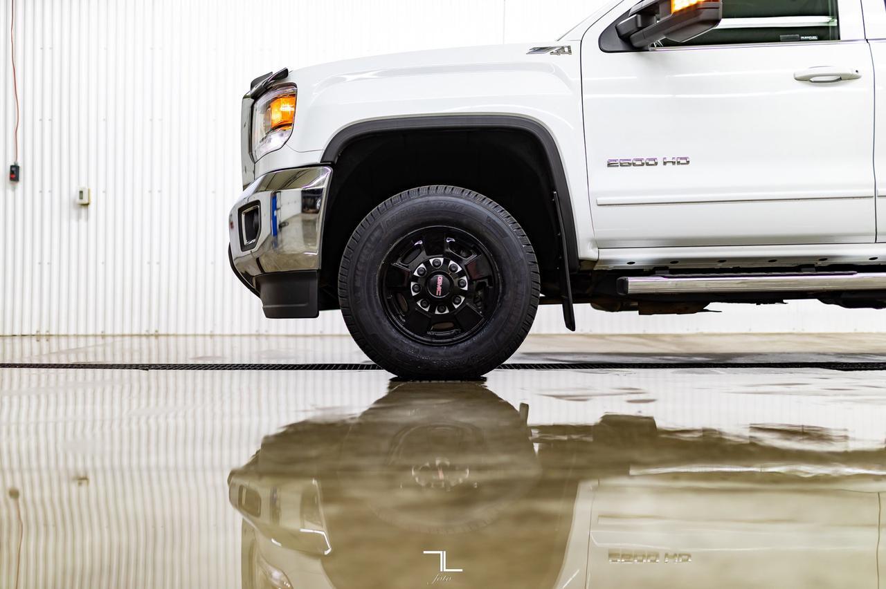 2019 GMC Sierra 2500HD 4x4 Dbl Cab SLE Z71 BCam Bluetooth Red Deer AB