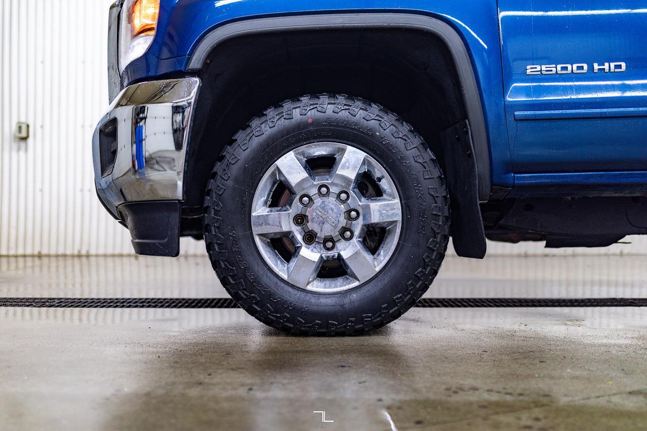 2019 GMC Sierra 2500HD 4x4 Dbl Cab SLE Z71 BCam Red Deer AB