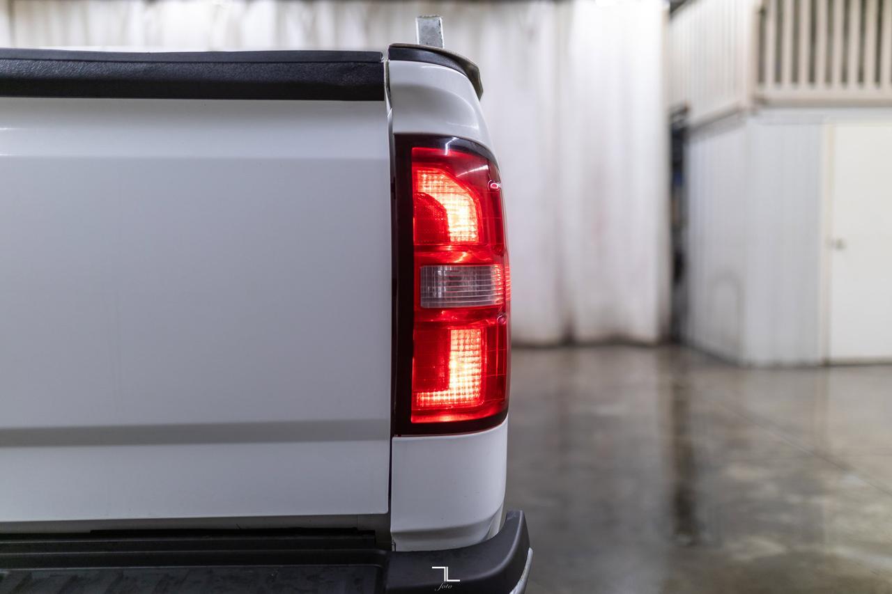 2019 GMC Sierra 2500HD 4x4 Reg Cab WT Longbox BCam Red Deer AB