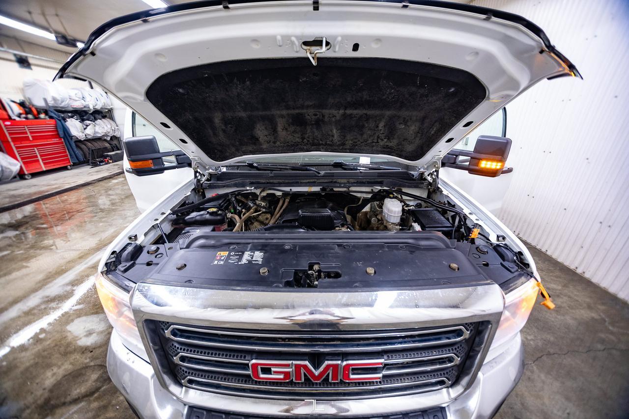 2019 GMC Sierra 2500HD 4x4 Reg Cab WT Longbox BCam Red Deer AB