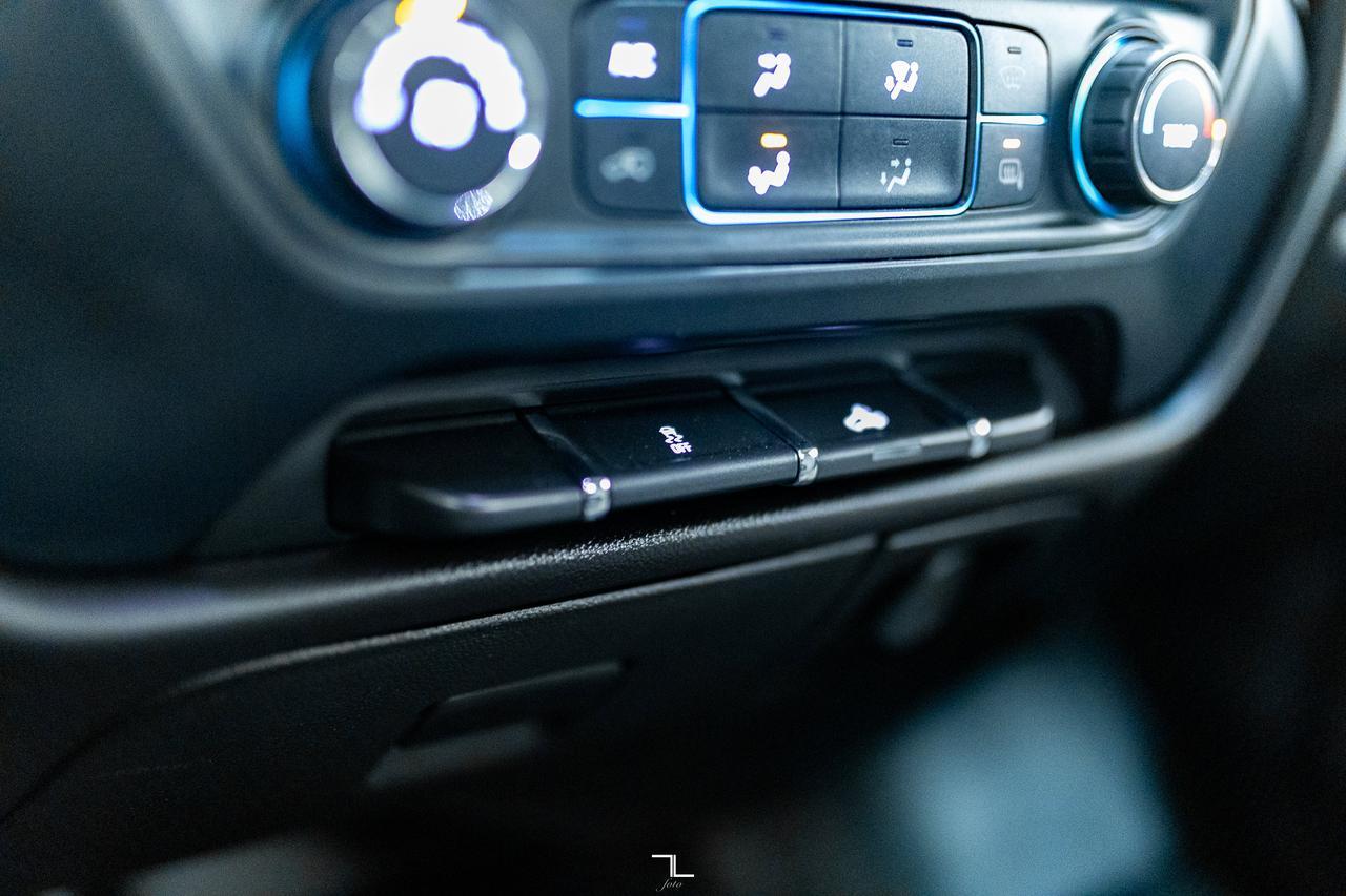 2019 GMC Sierra 2500HD 4x4 Reg Cab WT Longbox BCam Red Deer AB