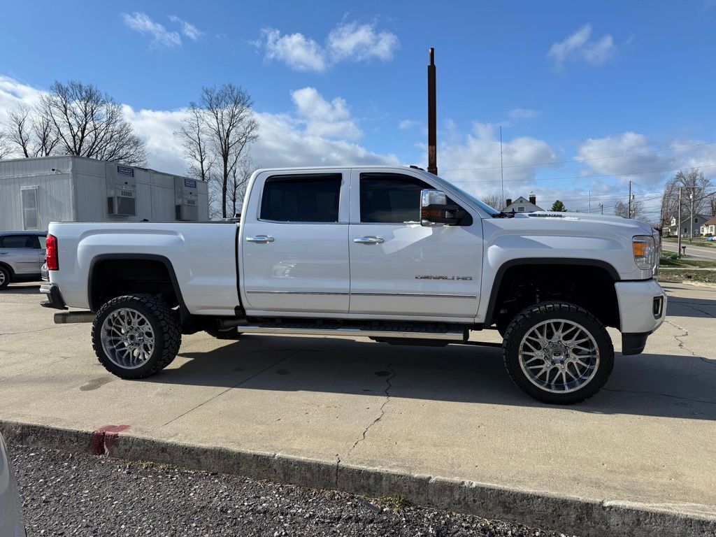 2019 GMC Sierra 2500HD Denali Crestwood KY