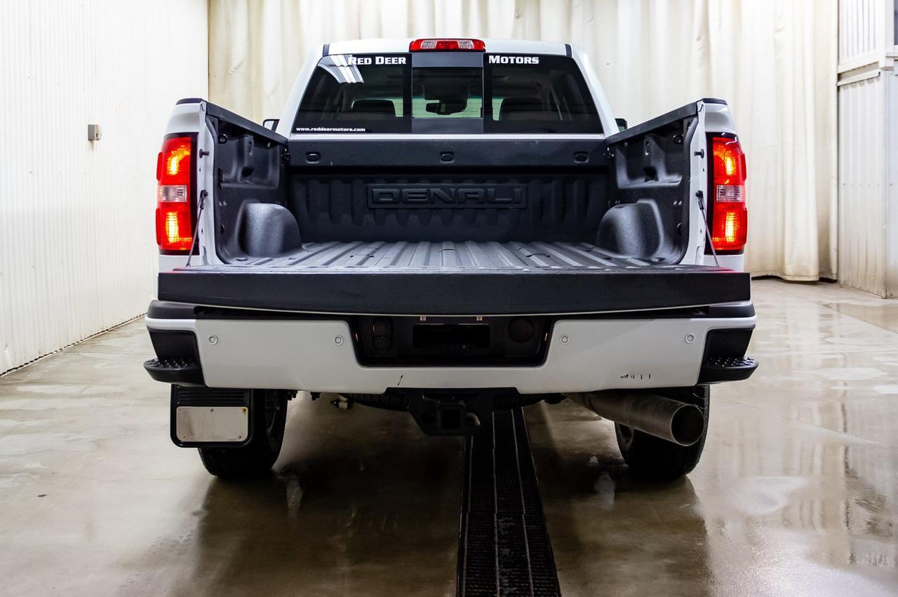 2019 GMC Sierra 3500HD 4x4 Crew Cab Denali Diesel Leather Roof Nav Red Deer AB