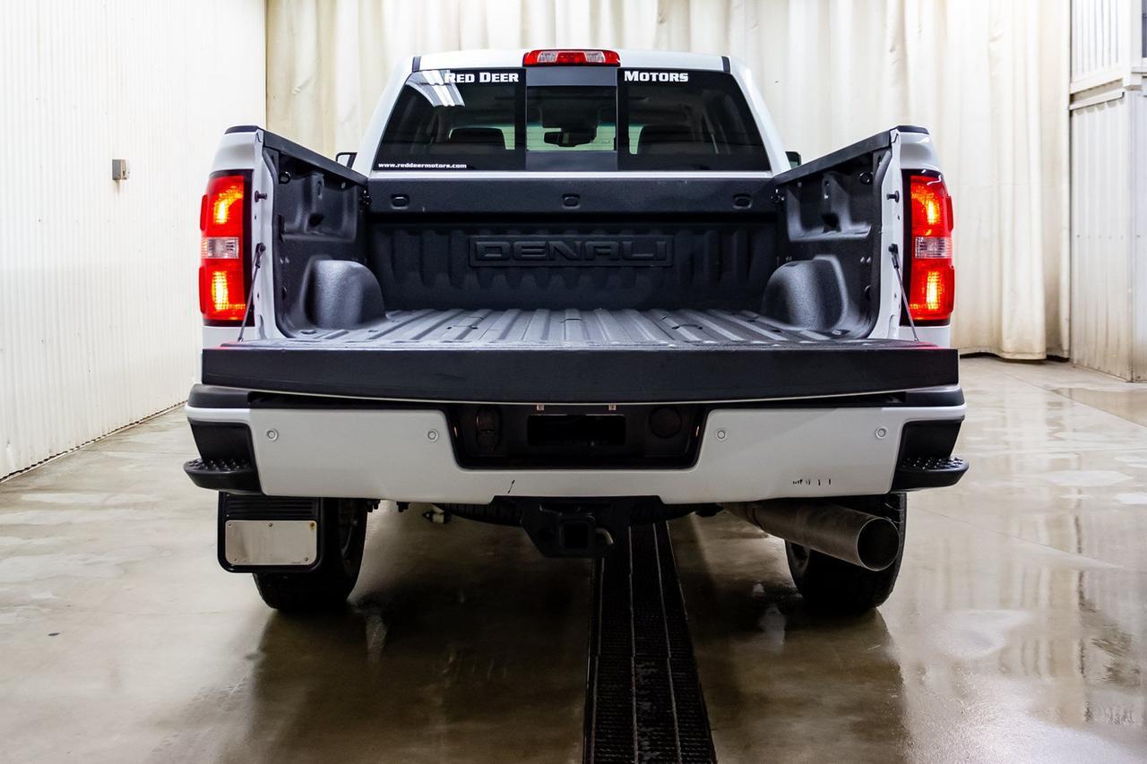 2019 GMC Sierra 3500HD 4x4 Crew Cab Denali Diesel Leather Roof Nav Red Deer AB