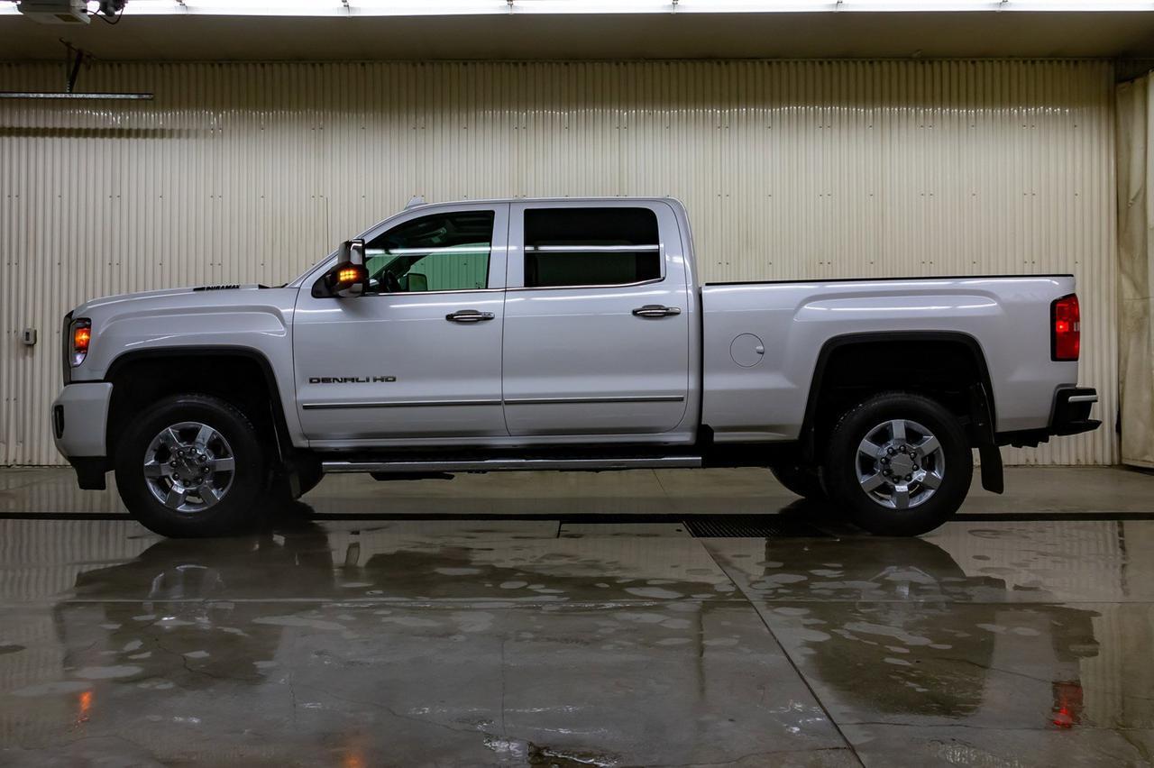 2019 GMC Sierra 3500HD 4x4 Crew Cab Denali Diesel Leather Roof Nav Red Deer AB