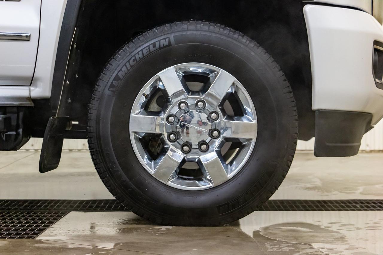 2019 GMC Sierra 3500HD 4x4 Crew Cab Denali Diesel Leather Roof Nav Red Deer AB