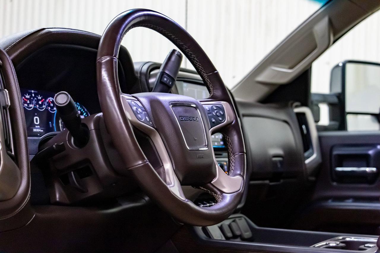 2019 GMC Sierra 3500HD 4x4 Crew Cab Denali Diesel Leather Roof Nav Red Deer AB