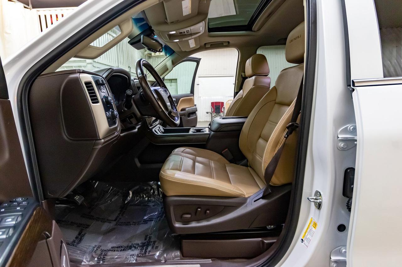 2019 GMC Sierra 3500HD 4x4 Crew Cab Denali Diesel Leather Roof Nav Red Deer AB