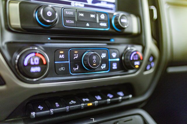 2019 GMC Sierra 3500HD 4x4 Crew Cab Denali Diesel Longbox Leather Roof Nav Red Deer AB