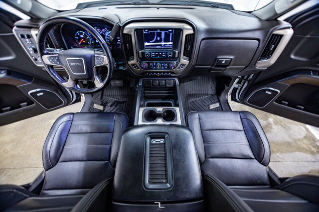 2019 GMC Sierra 3500HD 4x4 Crew Cab Denali Diesel Longbox Leather Roof Nav Red Deer AB