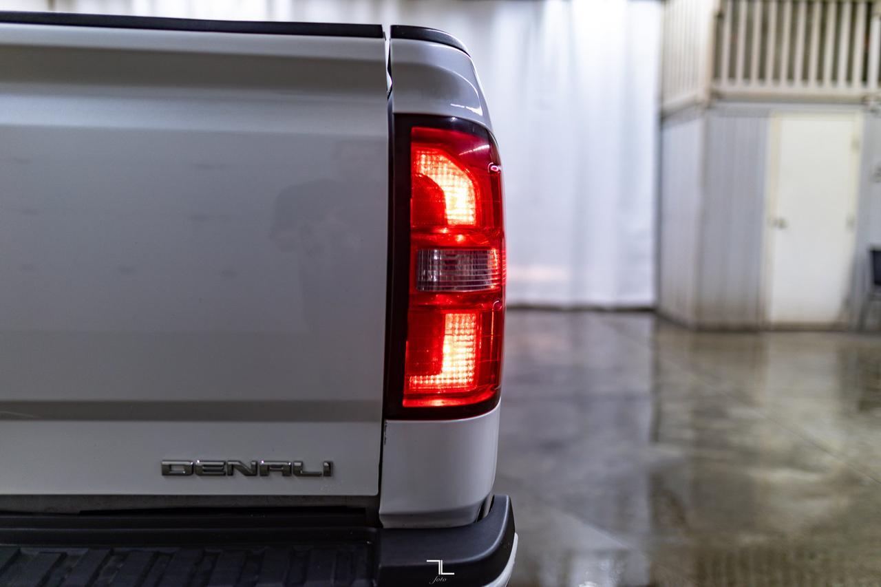 2019 GMC Sierra 3500HD 4x4 Crew Cab Denali Diesel Longbox Leather Roof Nav Red Deer AB