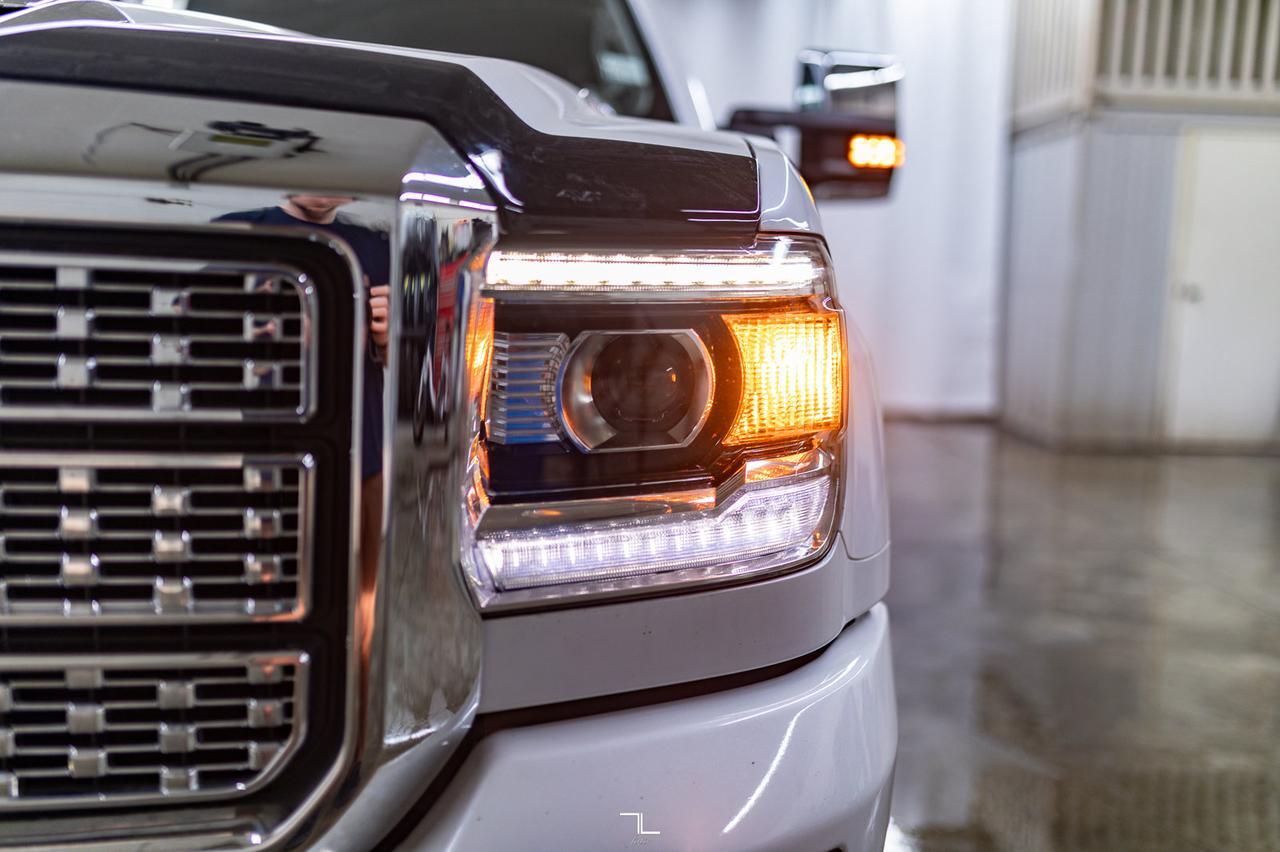 2019 GMC Sierra 3500HD 4x4 Crew Cab Denali Diesel Longbox Leather Roof Nav Red Deer AB