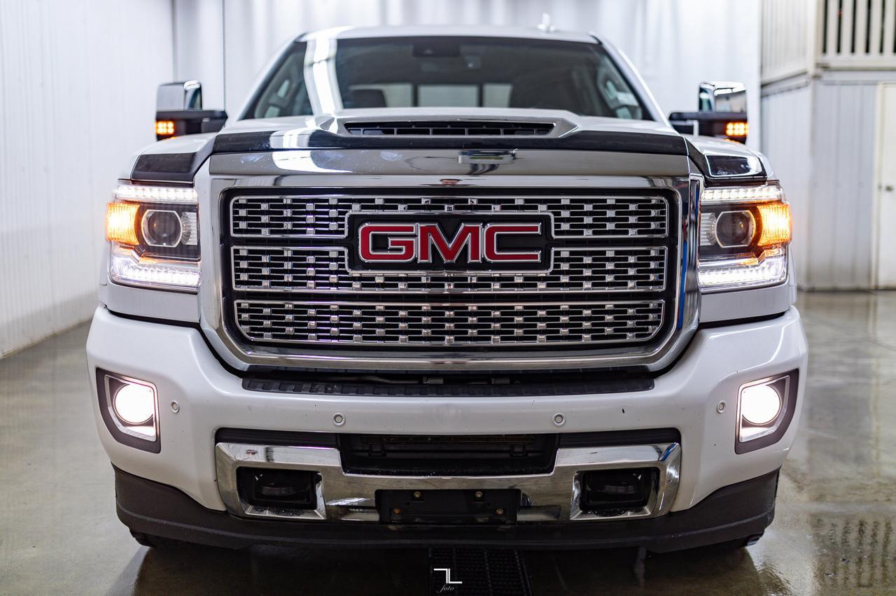 2019 GMC Sierra 3500HD 4x4 Crew Cab Denali Diesel Longbox Leather Roof Nav Red Deer AB