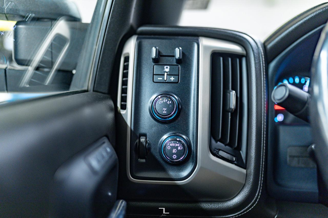 2019 GMC Sierra 3500HD 4x4 Crew Cab Denali Diesel Longbox Leather Roof Nav Red Deer AB