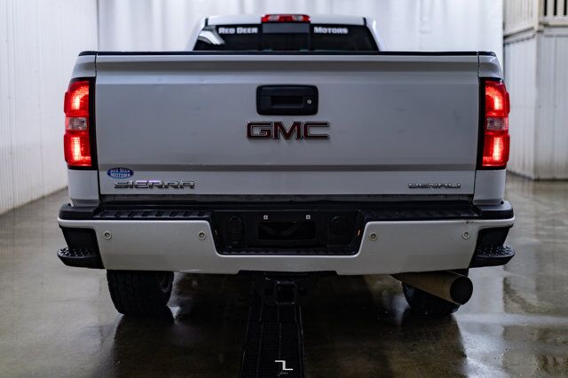 2019 GMC Sierra 3500HD 4x4 Crew Cab Denali Diesel Longbox Leather Roof Nav Red Deer AB