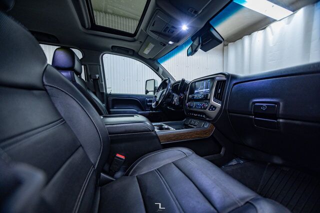 2019 GMC Sierra 3500HD 4x4 Crew Cab Denali Diesel Longbox Leather Roof Nav Red Deer AB