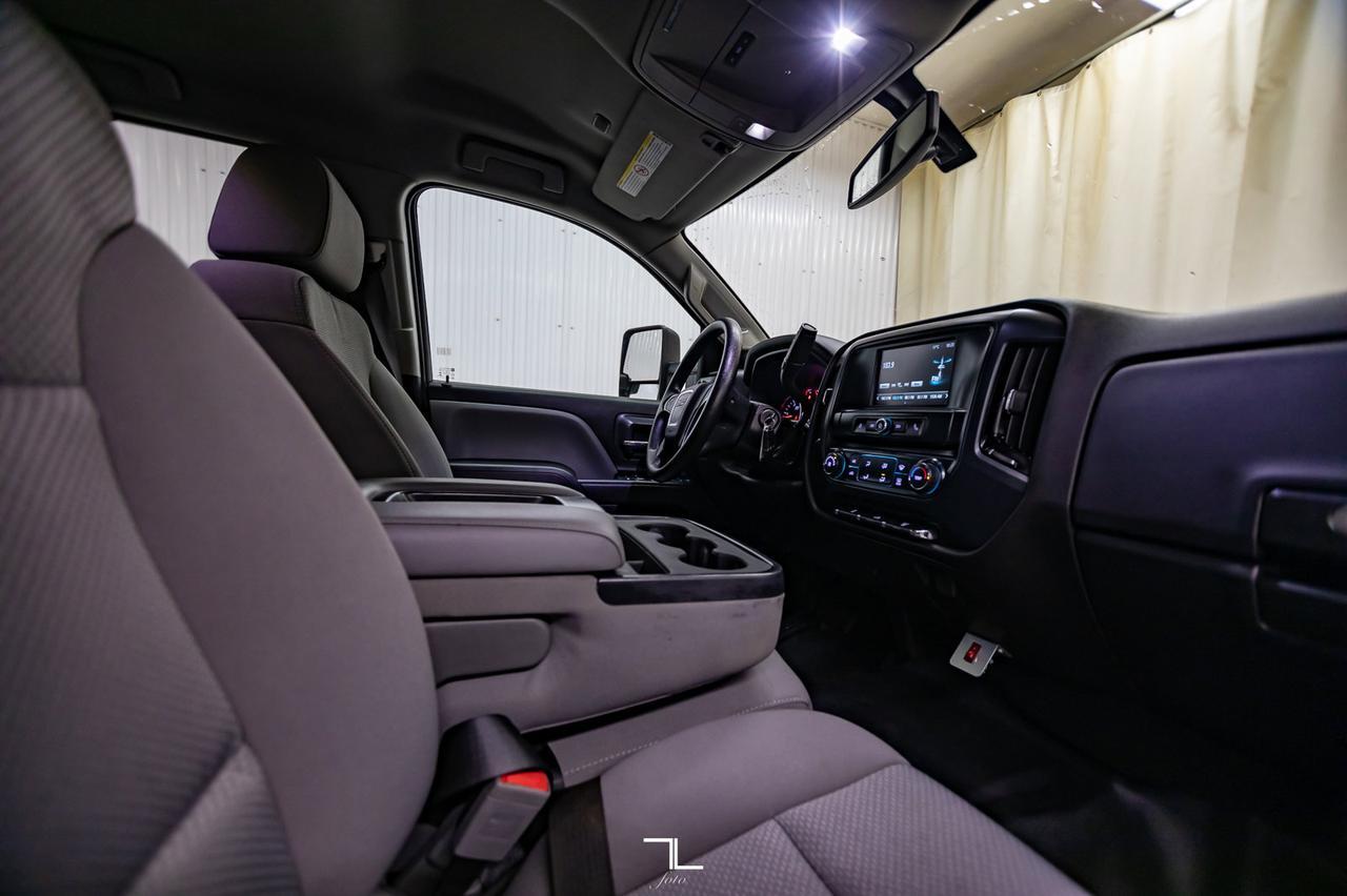 2019 GMC Sierra 3500HD 4x4 Crew Cab SLE Deck Diesel Red Deer AB