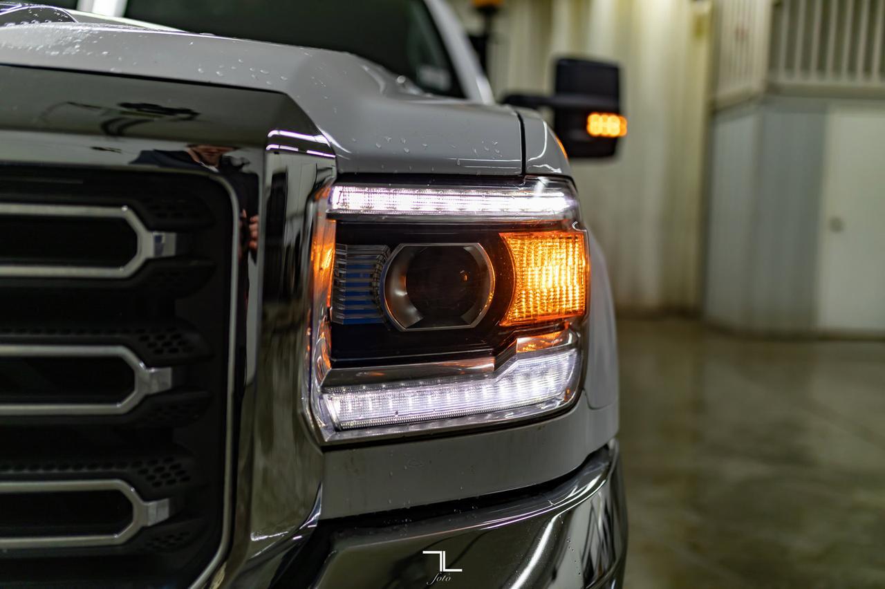 2019 GMC Sierra 3500HD 4x4 Crew Cab SLE Deck Diesel Red Deer AB