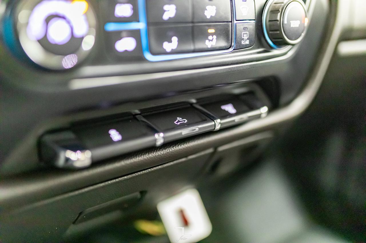 2019 GMC Sierra 3500HD 4x4 Crew Cab SLE Deck Diesel Red Deer AB