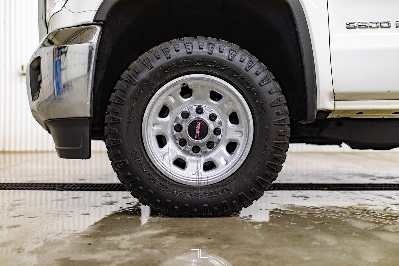 2019 GMC Sierra 3500HD 4x4 Crew Cab SLE Deck Diesel Red Deer AB