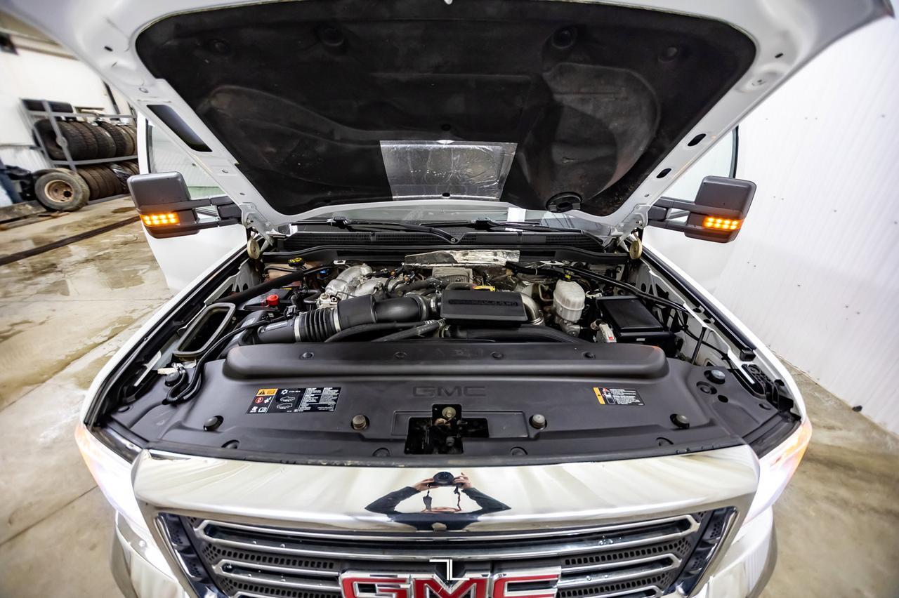 2019 GMC Sierra 3500HD 4x4 Crew Cab SLE Deck Diesel Red Deer AB