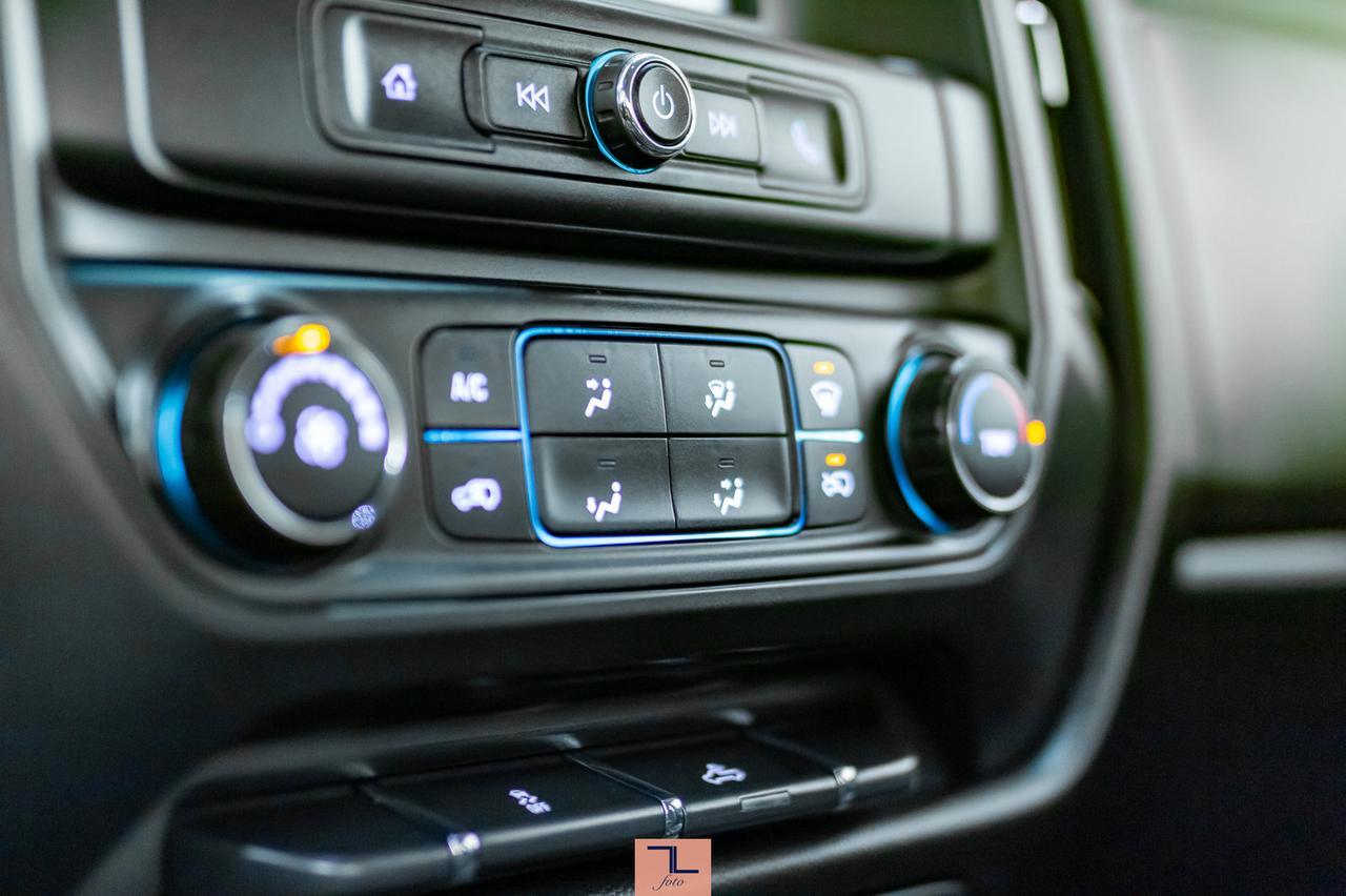 2019 GMC Sierra 3500HD 4x4 Crew Cab SLE Longbox BCam Red Deer AB