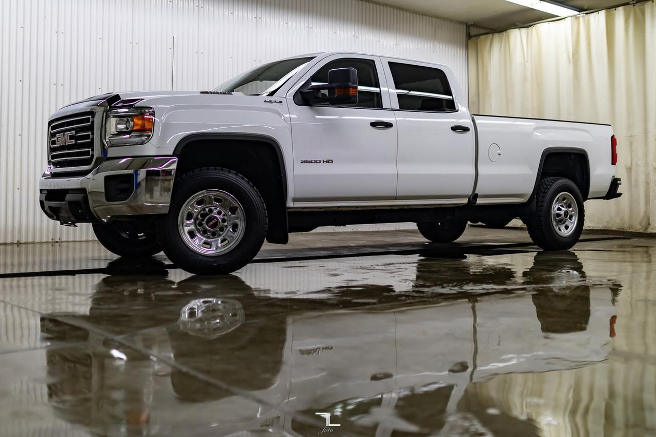 2019 GMC Sierra 3500HD 4x4 Crew Cab SLE Longbox Diesel BCam Red Deer AB