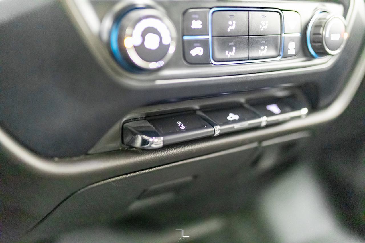 2019 GMC Sierra 3500HD 4x4 Crew Cab SLE Longbox Diesel BCam Red Deer AB