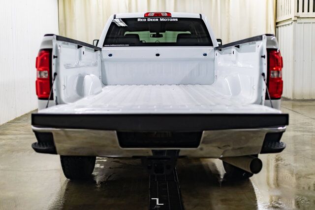 2019 GMC Sierra 3500HD 4x4 Crew Cab SLE Longbox Diesel BCam Red Deer AB