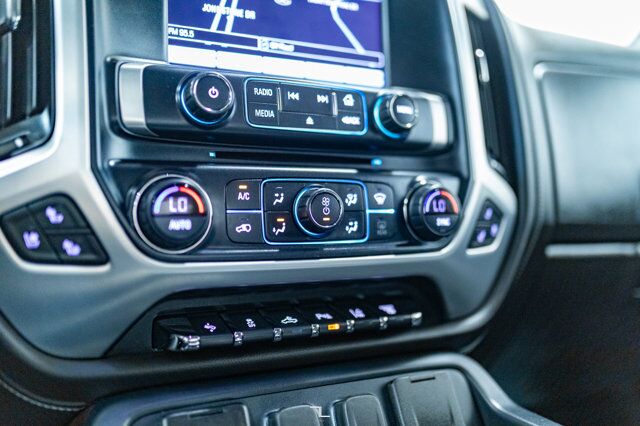 2019 GMC Sierra 3500HD 4x4 Crew Cab SLT Diesel Leather Nav BCam Red Deer AB