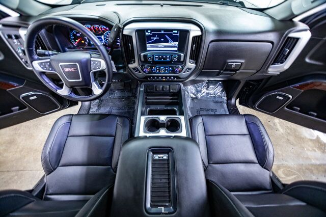 2019 GMC Sierra 3500HD 4x4 Crew Cab SLT Diesel Leather Nav BCam Red Deer AB