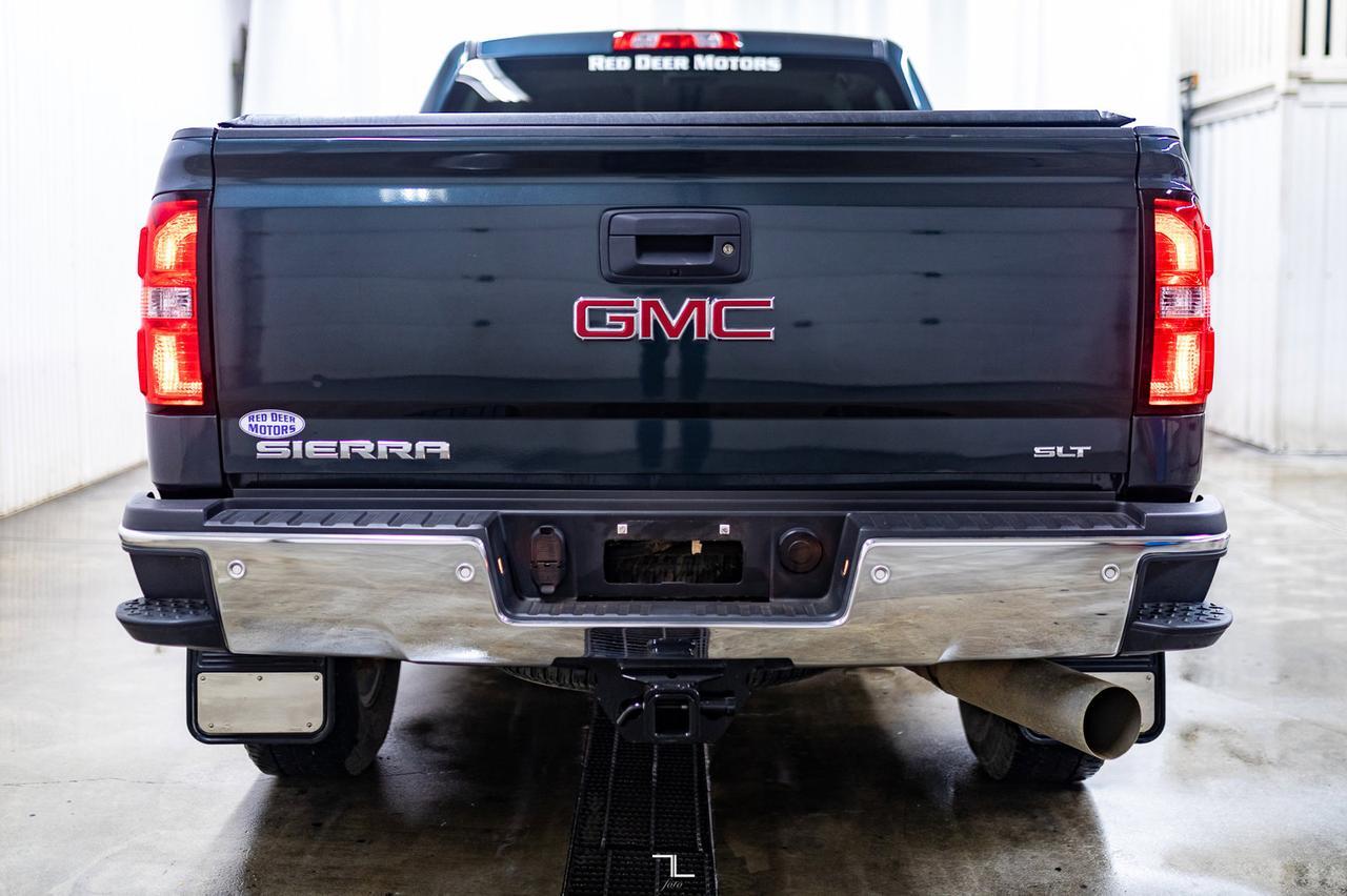 2019 GMC Sierra 3500HD 4x4 Crew Cab SLT Diesel Leather Nav BCam Red Deer AB