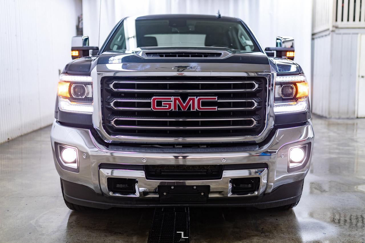 2019 GMC Sierra 3500HD 4x4 Crew Cab SLT Diesel Leather Nav BCam Red Deer AB