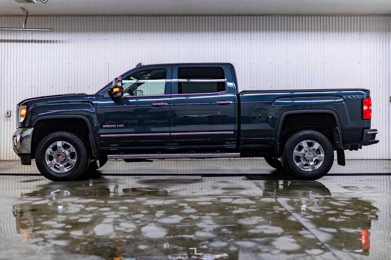 2019 GMC Sierra 3500HD 4x4 Crew Cab SLT Diesel Leather Nav BCam Red Deer AB