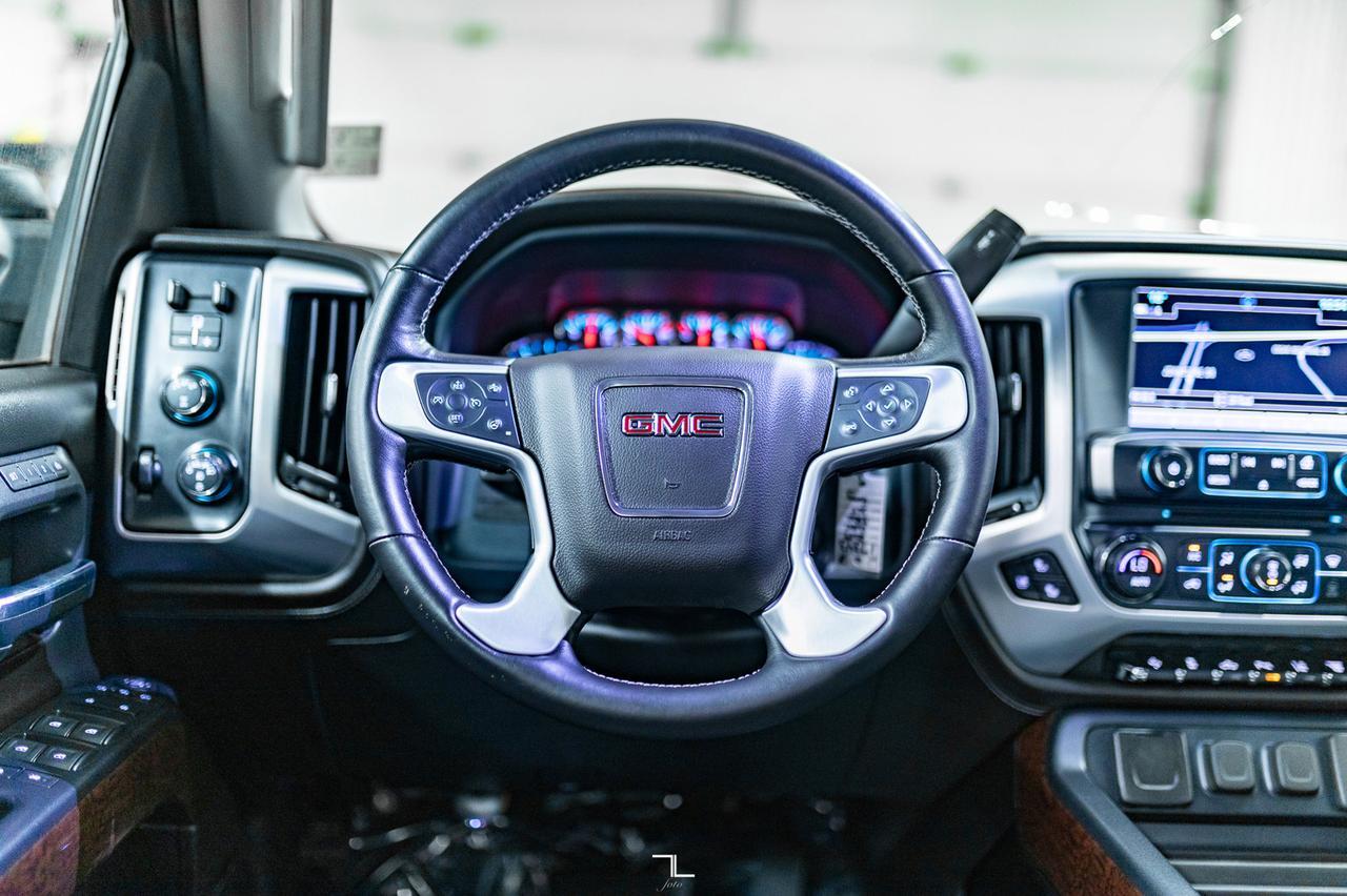 2019 GMC Sierra 3500HD 4x4 Crew Cab SLT Diesel Leather Nav BCam Red Deer AB