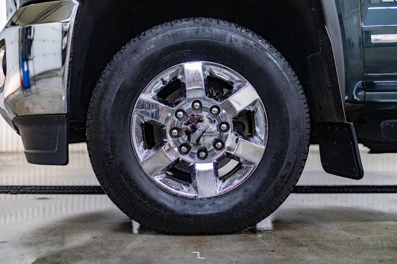 2019 GMC Sierra 3500HD 4x4 Crew Cab SLT Diesel Leather Nav BCam Red Deer AB