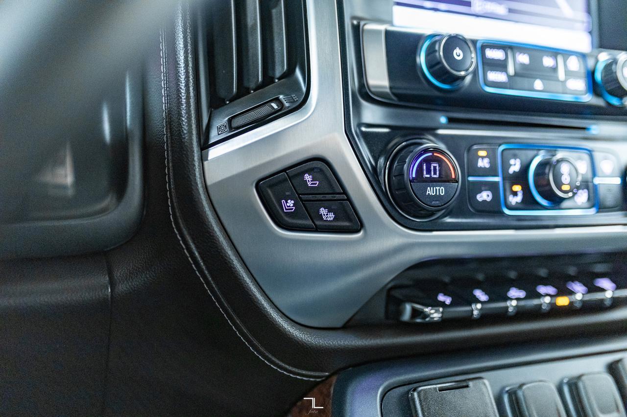 2019 GMC Sierra 3500HD 4x4 Crew Cab SLT Diesel Leather Nav BCam Red Deer AB