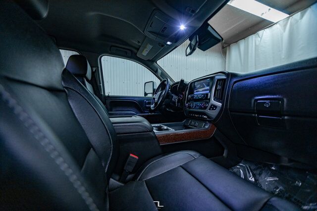 2019 GMC Sierra 3500HD 4x4 Crew Cab SLT Diesel Leather Nav BCam Red Deer AB