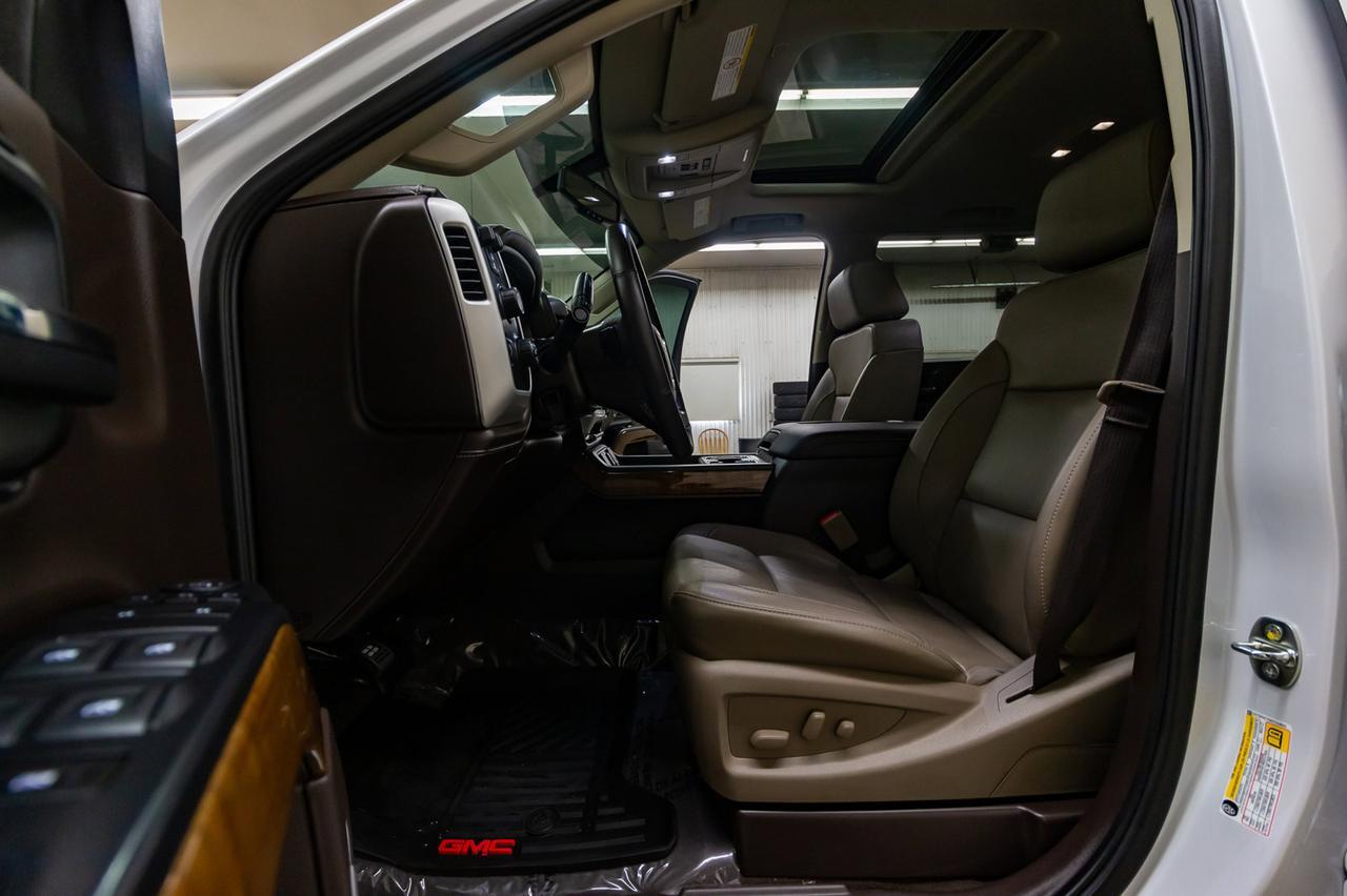 2019 GMC Sierra 3500HD 4x4 Crew Cab SLT Z71 Diesel 6" Lift Leather Roof Nav Red Deer AB